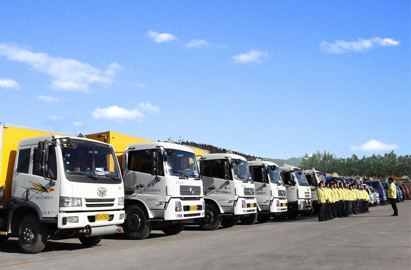 6危货运输车.jpg